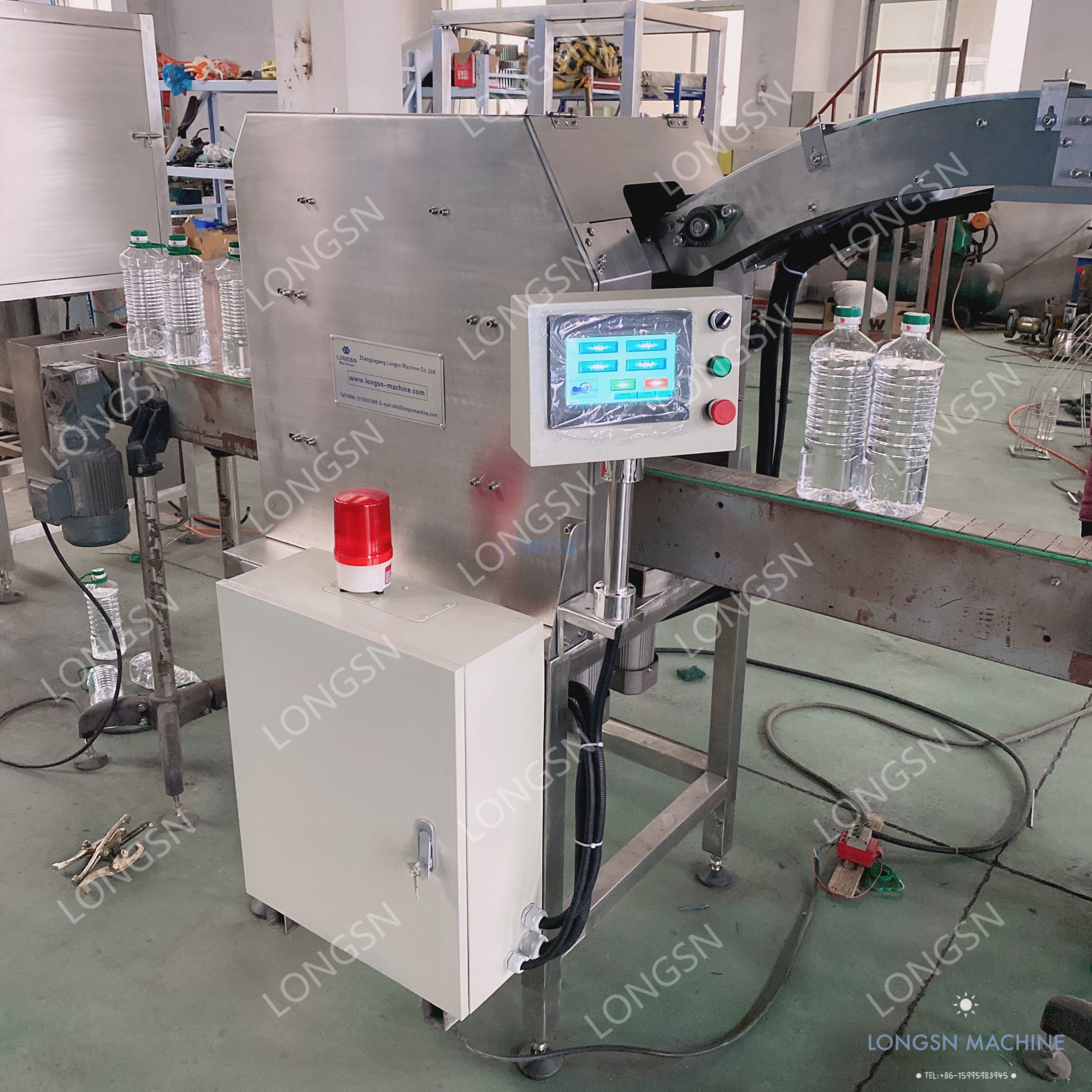 Automatische Plastikwassergetränksflasche Griff Applikatormaschine